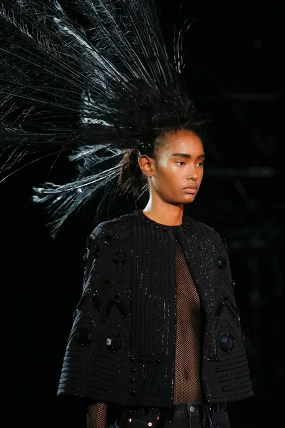 Look 27